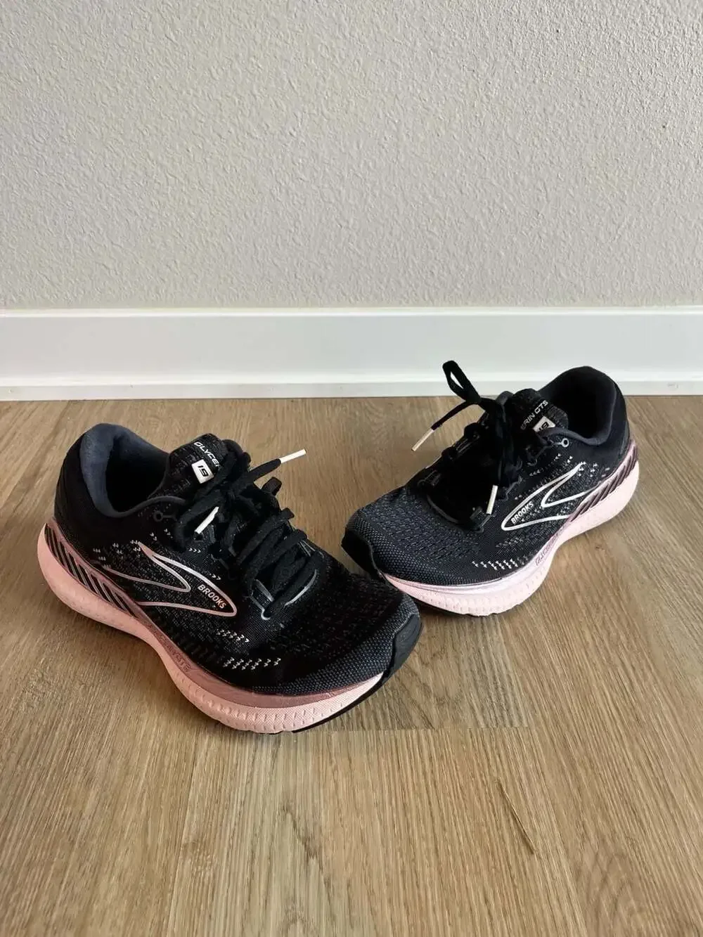 Brooks, Women's Glycerin GTS 19 Running/Walking Shoes, Black/Pink, 8 Wide